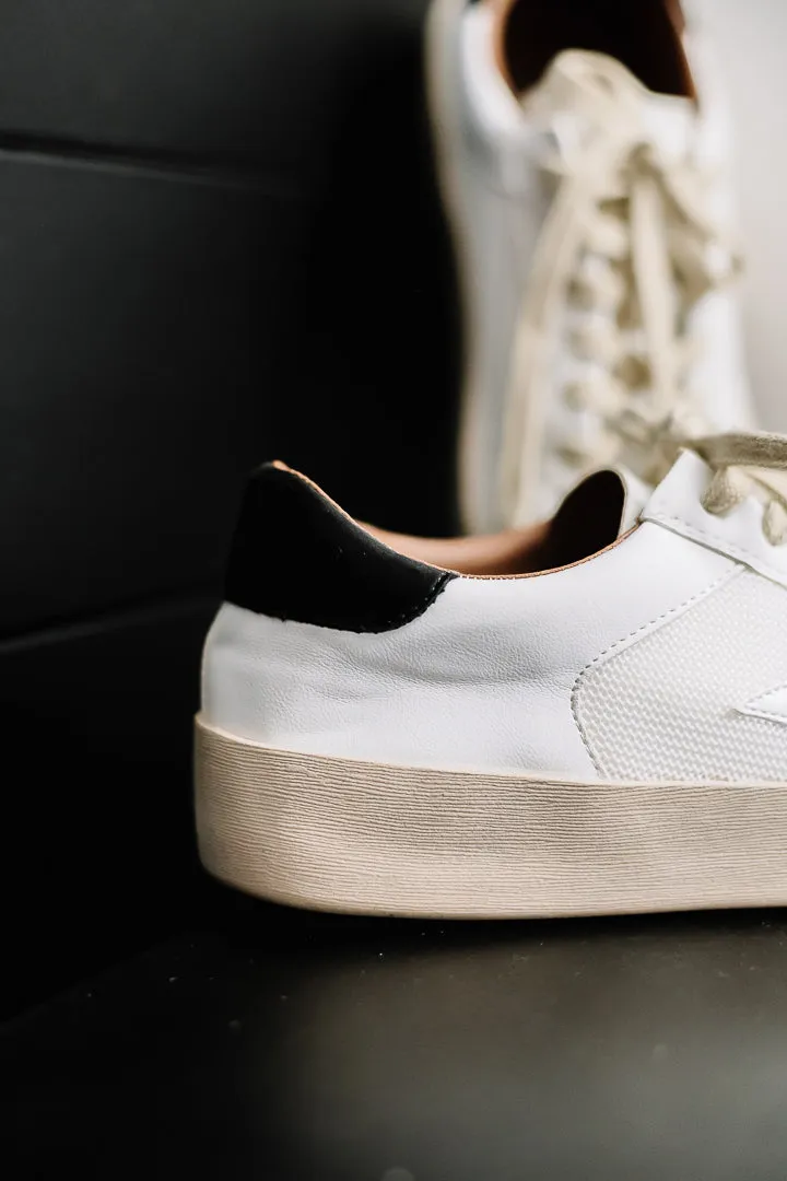 Another Round Star Sneakers | White