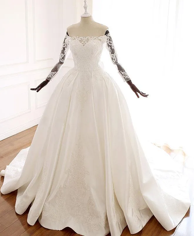 Ball Gown Long Sleeves Wedding Dress With Lace Appliques, Satin Bridal Gown N2582