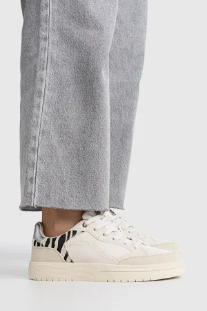 Casual contrast sneakers