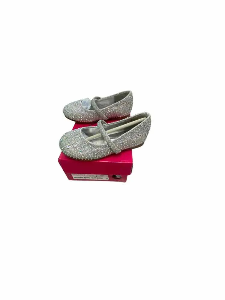 Girls  Size 6 Dream Pairs Silver Toddlers shoes 5-10