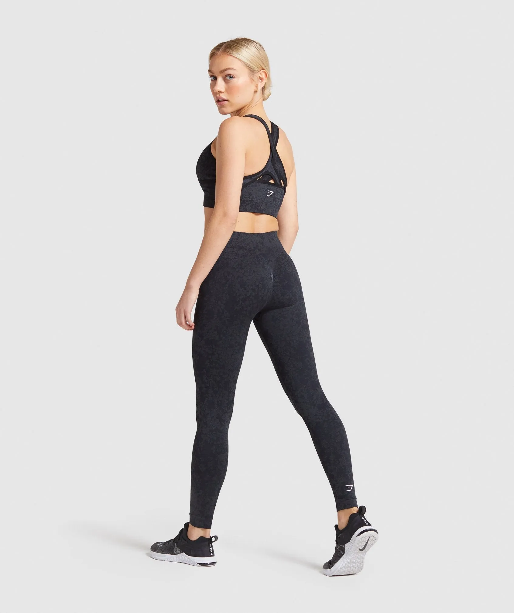 Gymshark Adapt Animal Seamless Sports Bra - Black