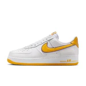 NIKE AIR FORCE 1 LOW RETRO QS KB - WHITE/VARSITY MAIZE-VARSITY PURPLE