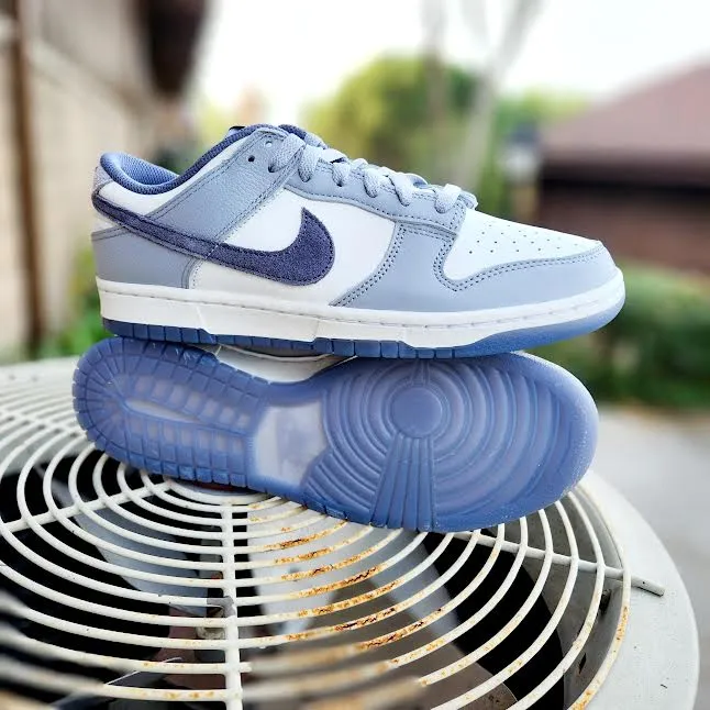 Nike Dunk Low 'Carbon'