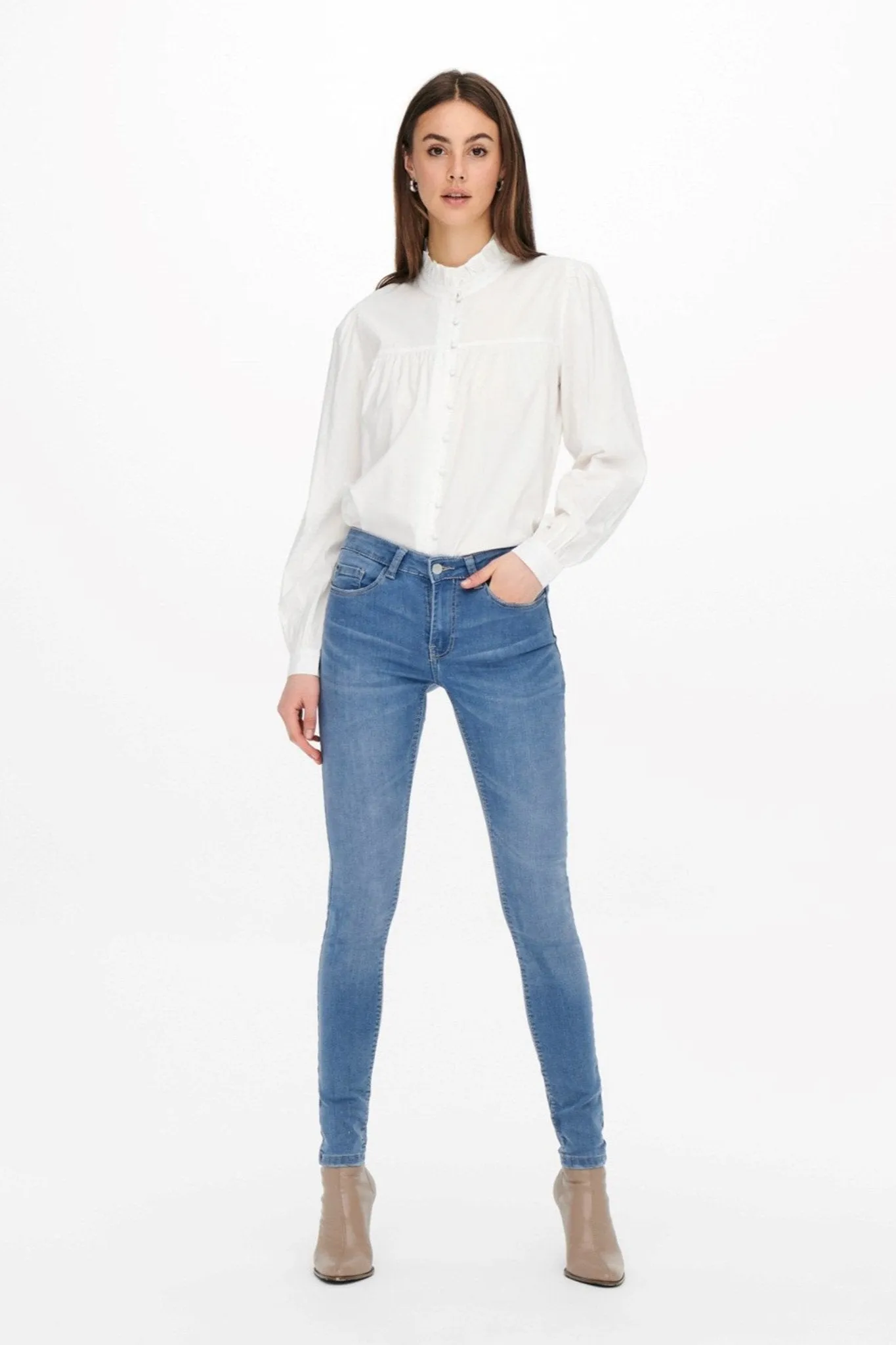 Performance Jeans - Light Blue (Mid-waist)