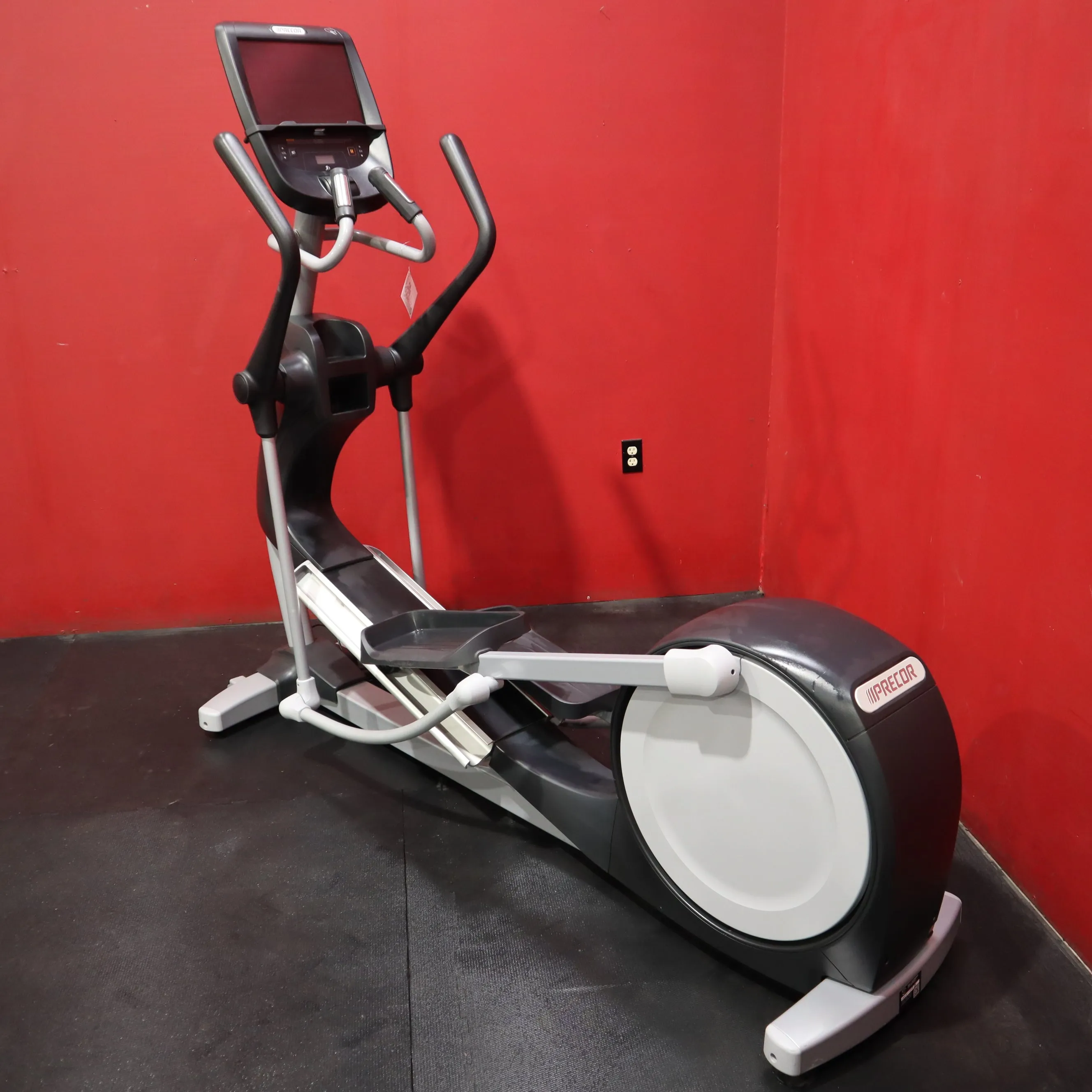 Precor EFX 781 Elliptical Trainer w/ P82 Display (Refurbished)