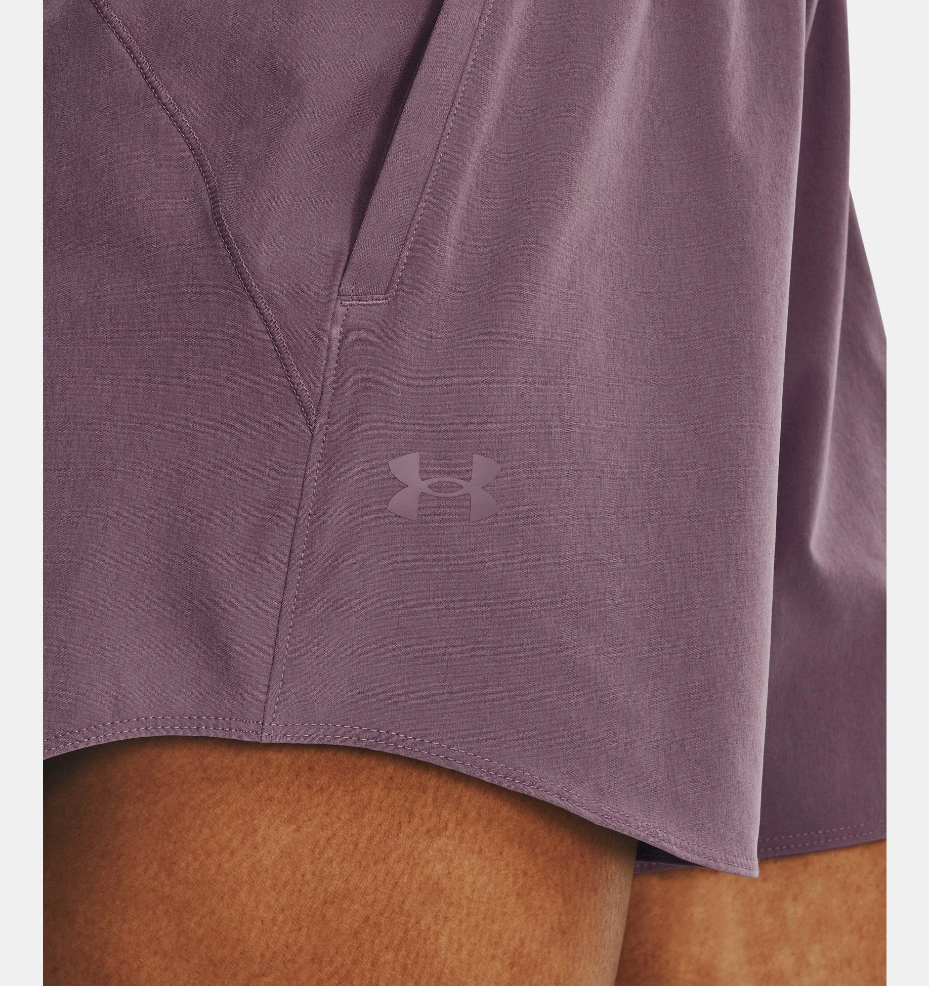 Under Armour Shorts - Women's Flex Woven 5”