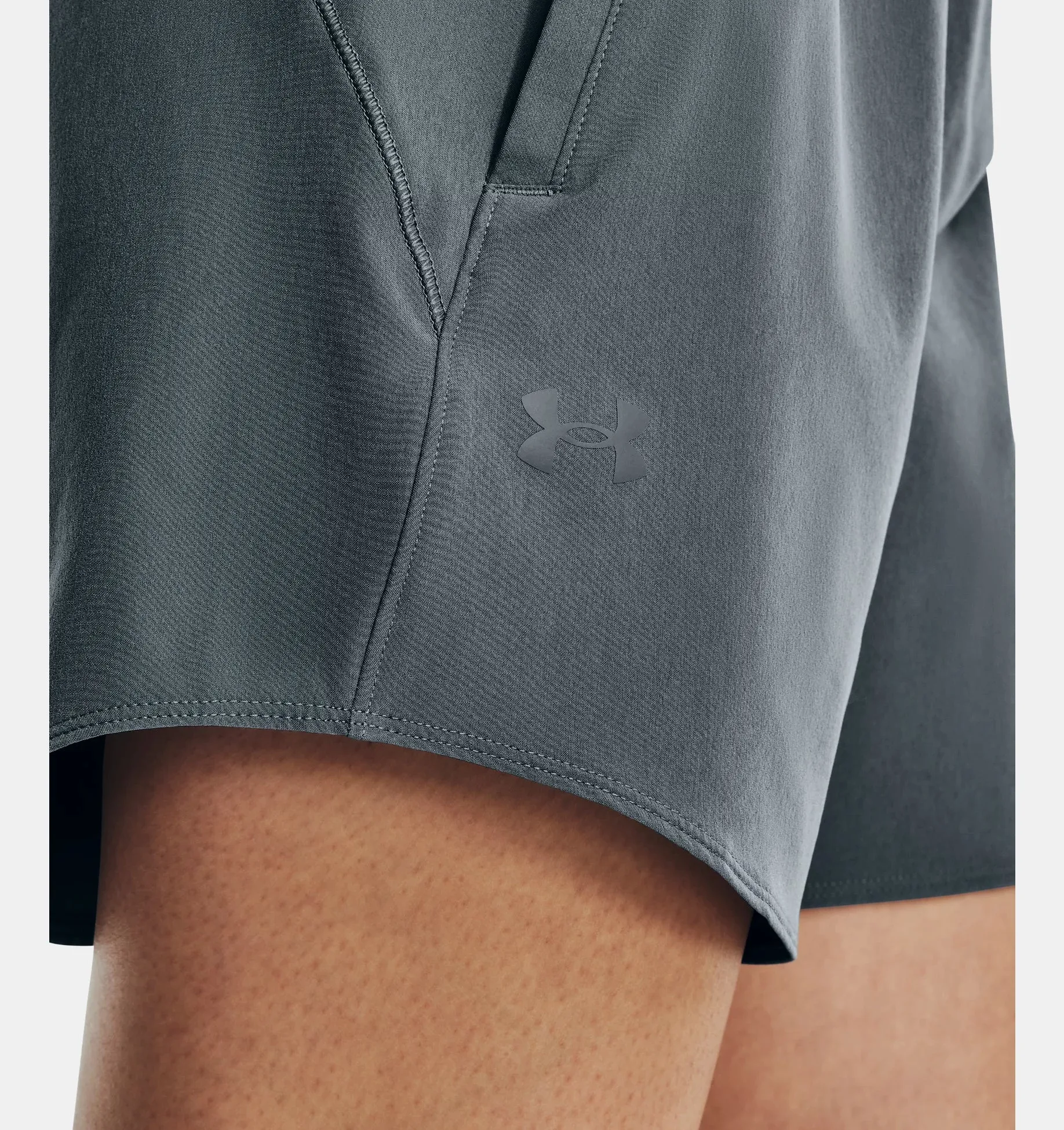 Under Armour Shorts - Women's Flex Woven 5”